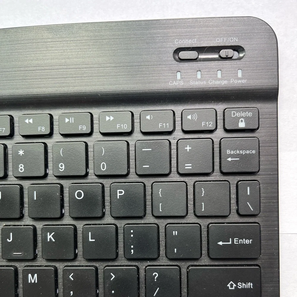 Arteck HB030B Bluetooth keyboard
